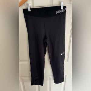 Cropped Nike Leggings